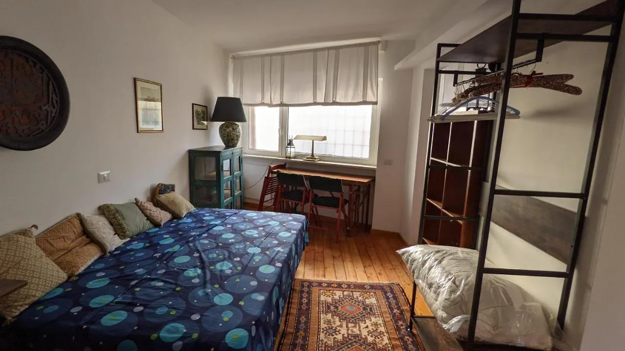 Cosy 1-Bed Studio Apartment In Roma 0*, Rom Italien