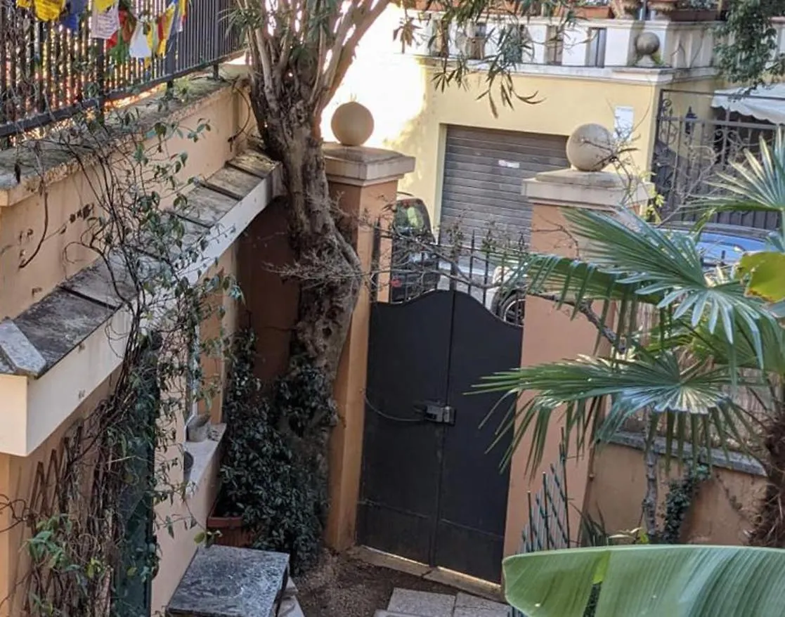 Cosy 1-Bed Studio Apartment In Roma 0*, Rom